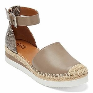 A.n.a Cindy  Ankle Strap Flat Sandals 7 1/2" Host pick"🥳🥳